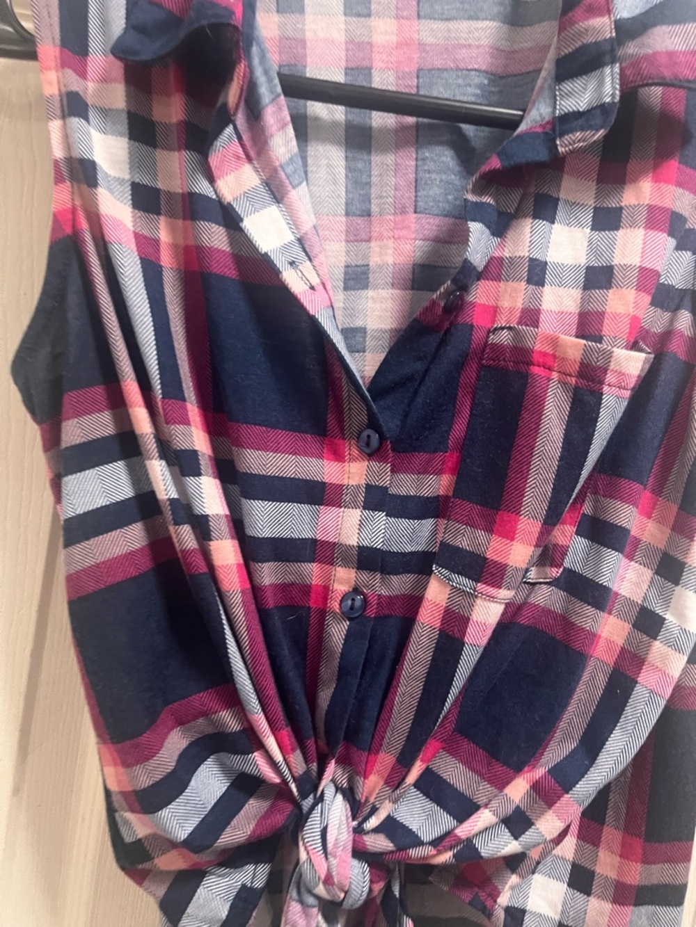 Sleeveless Tie-Front Plaid crop Shirt - Navy & Pink - Picture 2 of 5